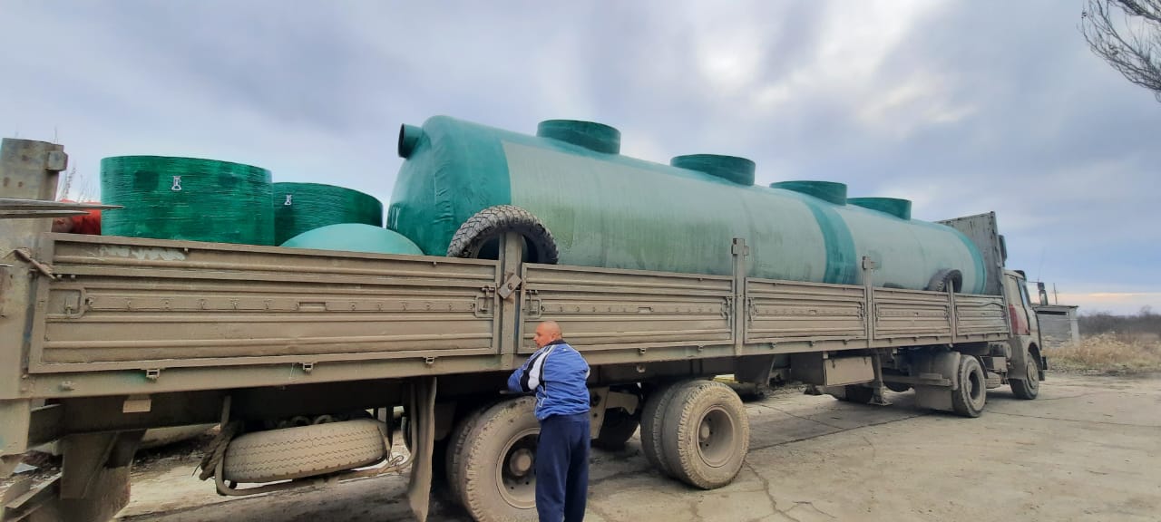 https://nazran.emkosti-kryma.ru/wp-content/uploads/sites/14/2021/06/ustanovka-livnevyh-ochistnyh-sooruzhenij-v-edinom-korpuse-kerch-2.jpeg