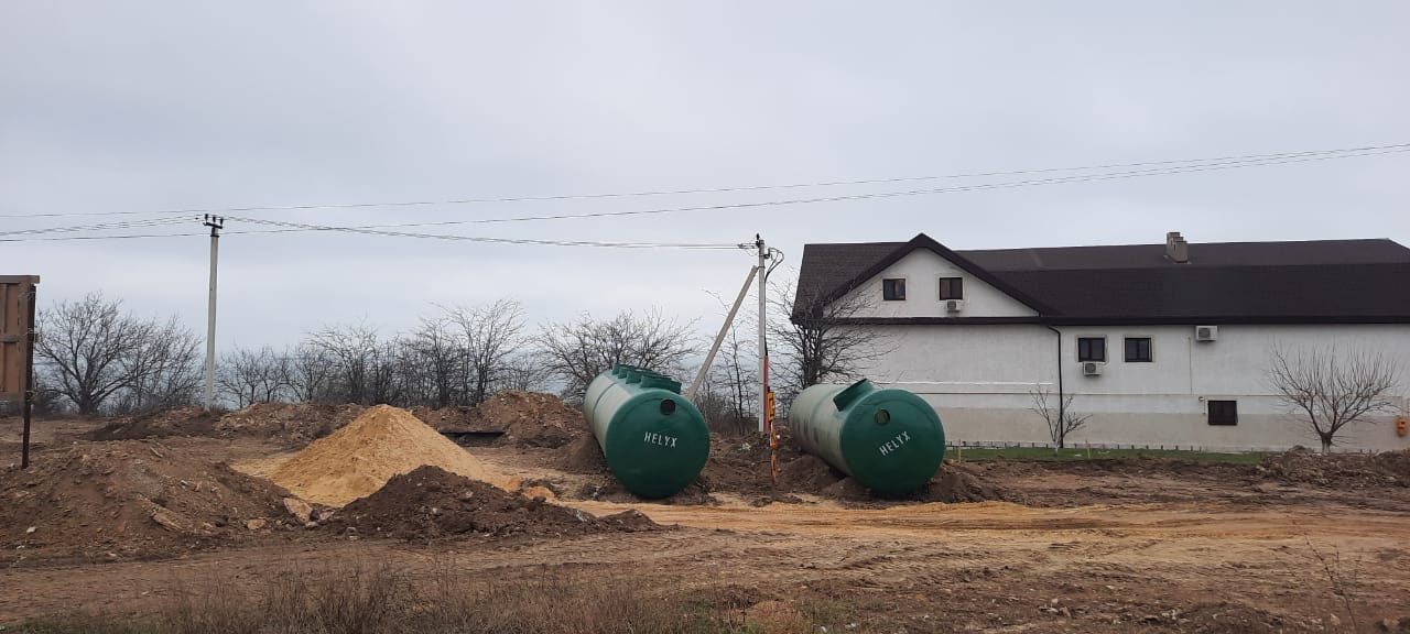 https://nazran.emkosti-kryma.ru/wp-content/uploads/sites/14/2021/06/ustanovka-livnevyh-ochistnyh-sooruzhenij-v-edinom-korpuse-kerch-6.jpeg